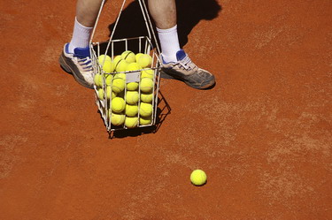 Basket_of_Tennis_Ballls