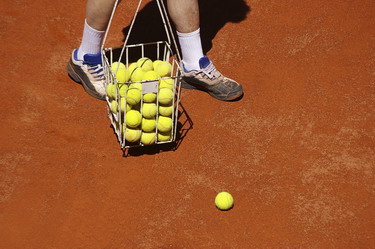 Basket_of_Tennis_Ballls_1