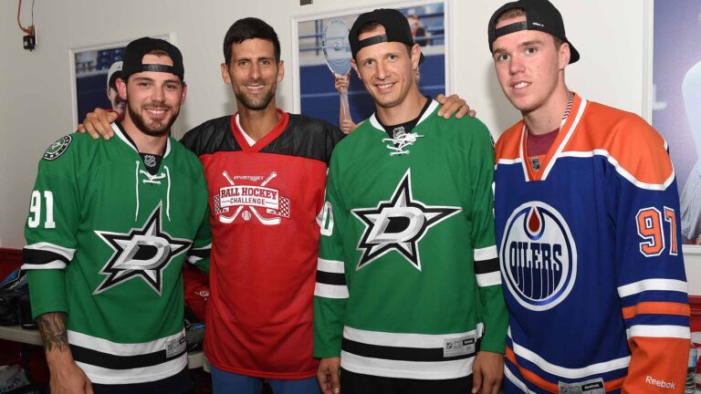 Djokovic_Hockey_Pic_0