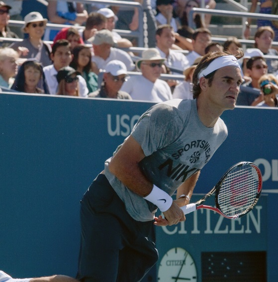 Federer_Crop_01_2