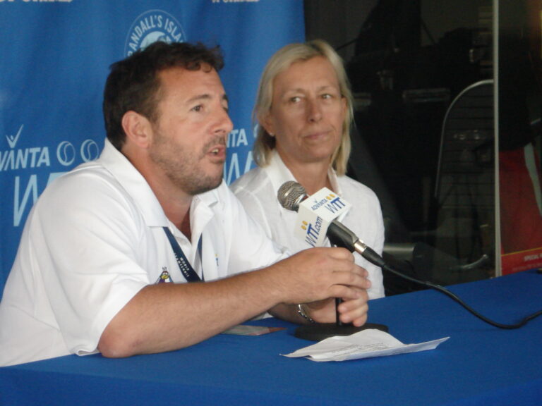 Okin Navratilova Pic