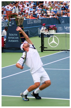 Roddick_Serve_Pic