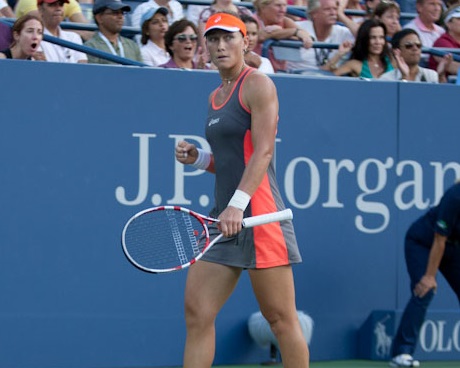 Stosur_Crop_02