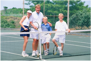 Tennis_Family_Copyright_Getty_Images_Credit_Thinkstock_Images