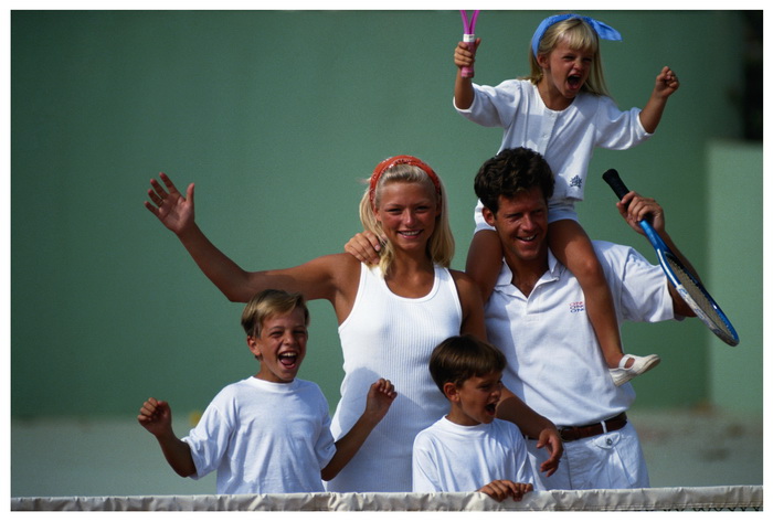 Tennis_Family_Credit_David_De_Lossy
