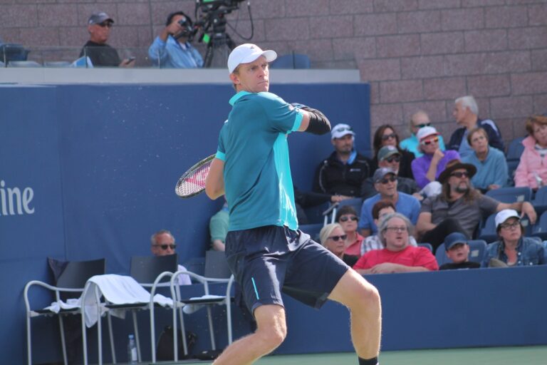 Kevin Anderson (9)_crop