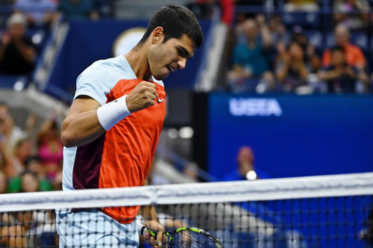 Alcaraz Dethrones Djokovic to Win Wimbledon Title